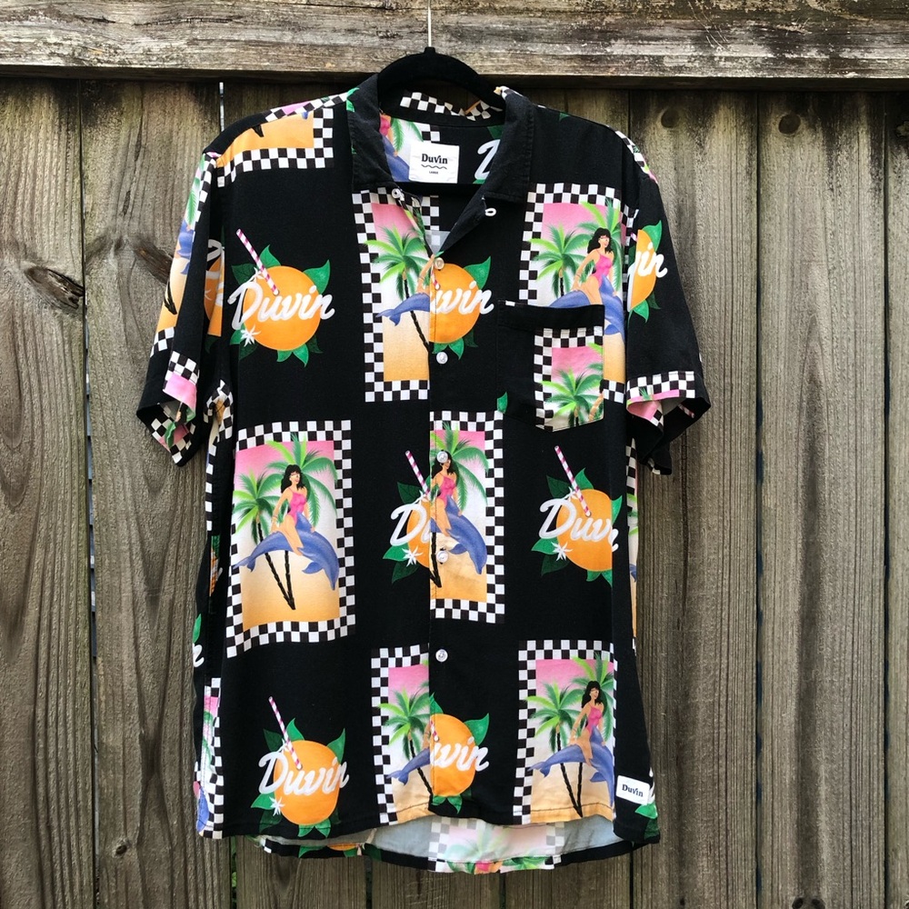 Duvin Men’s Dolfun Times Button Down Shirt Size L 100% Rayon Dolphin Citrus